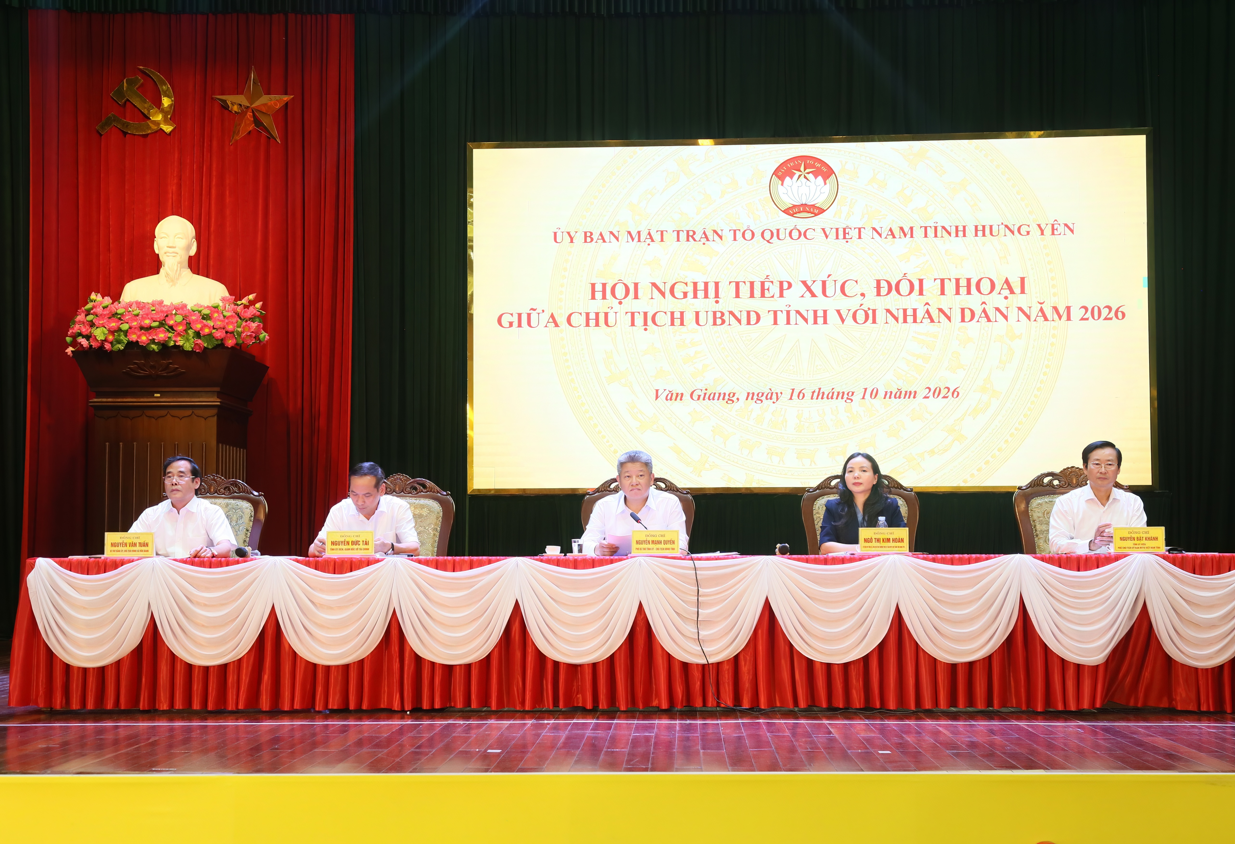 Đồng chí Phó Bí thư Tỉnh ủy, Chủ tịch UBND tỉnh Nguyễn Mạnh Quyền tiếp xúc, đối thoại với Nhân dân năm 2026